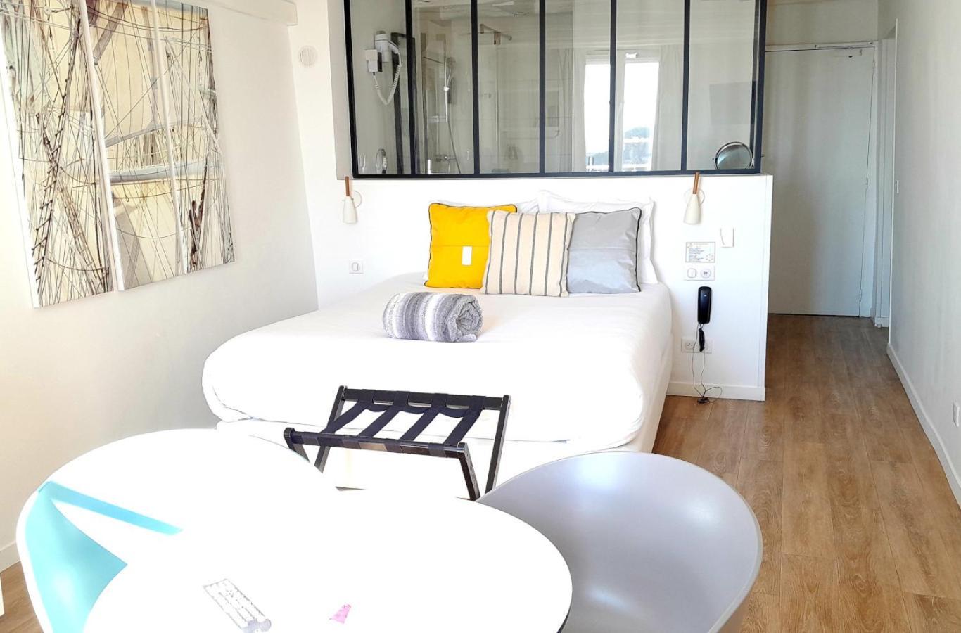 לה רושל Hotel La Marine, Vieux Port מראה חיצוני תמונה